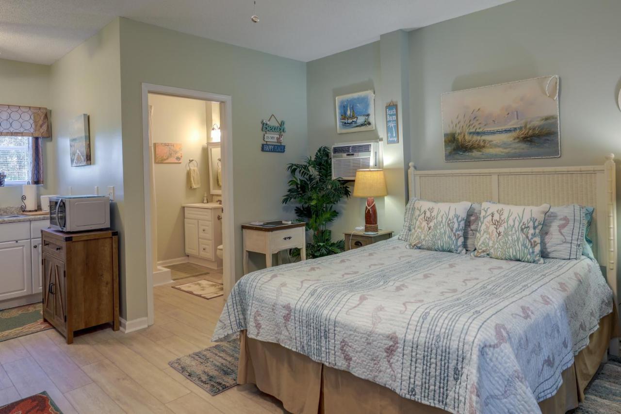 Sneads Ferry Vacation Rental Studio With Water Views Exterior photo